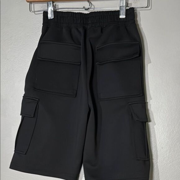 Black Cargo Shorts size 10/12 - Picture 9 of 10